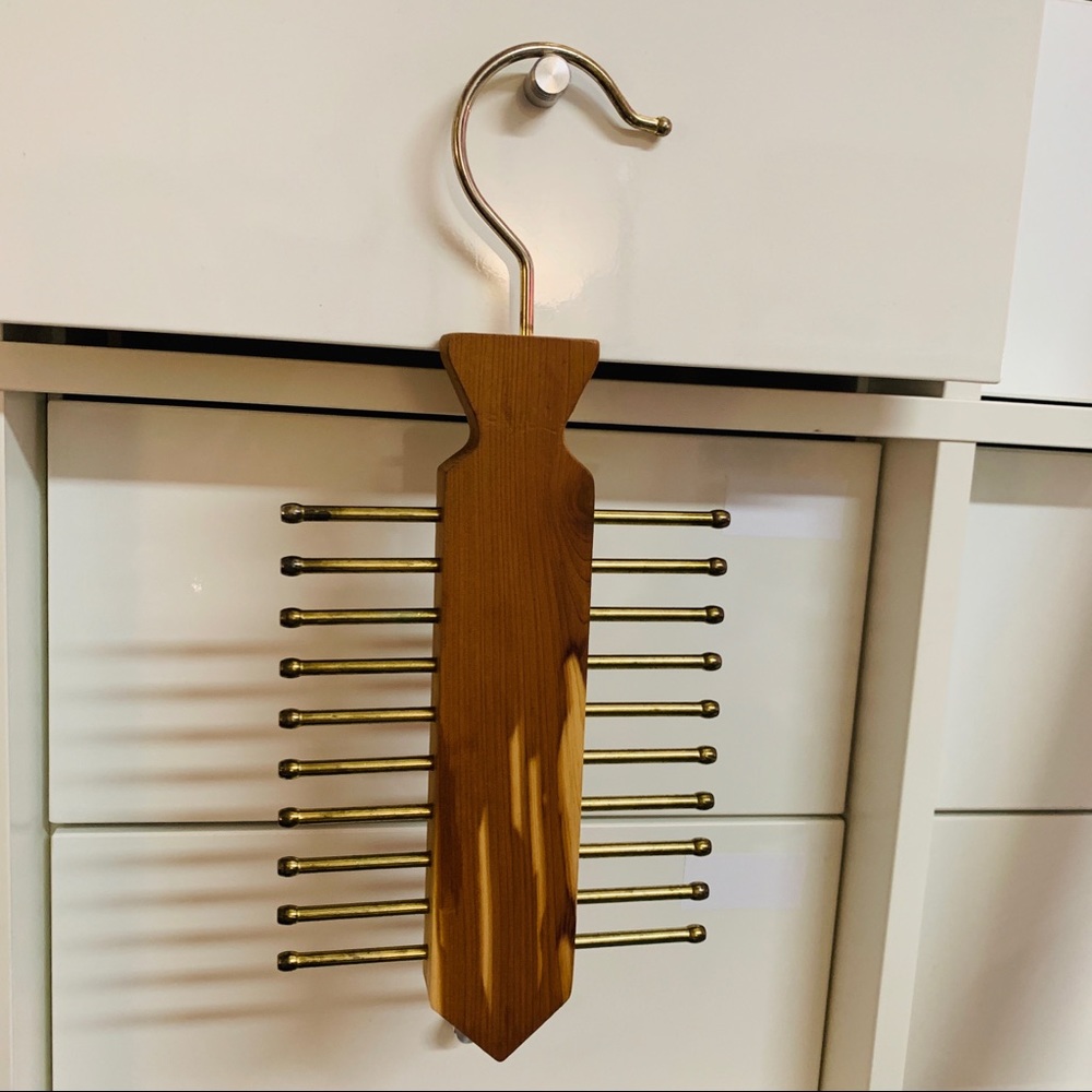3/$12 ~ Wooden Tie Hanger | Organizer